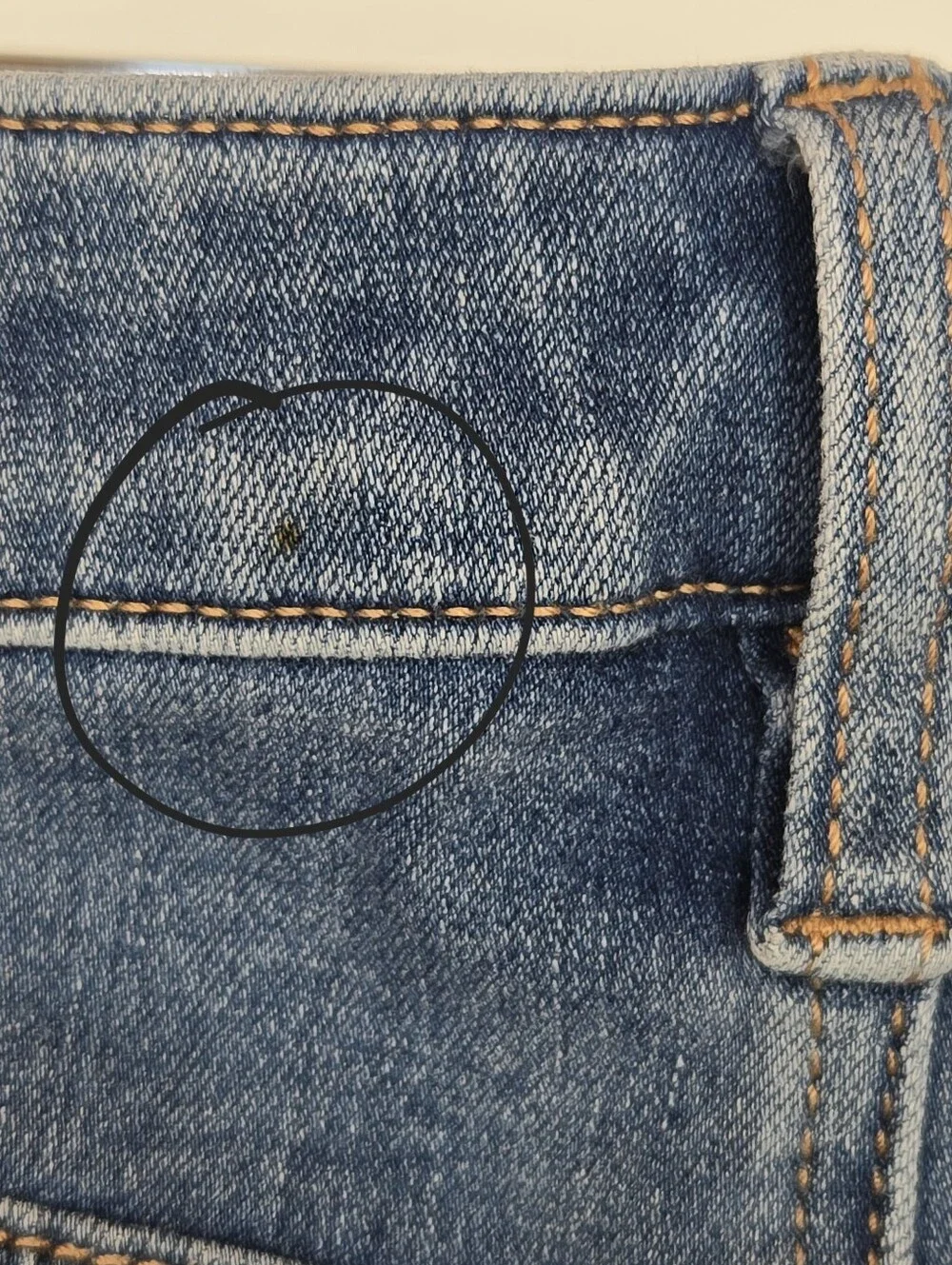 American Eagle Dream Super Hi-Rise Jegging Jeans  Distressed Raw Hem 16